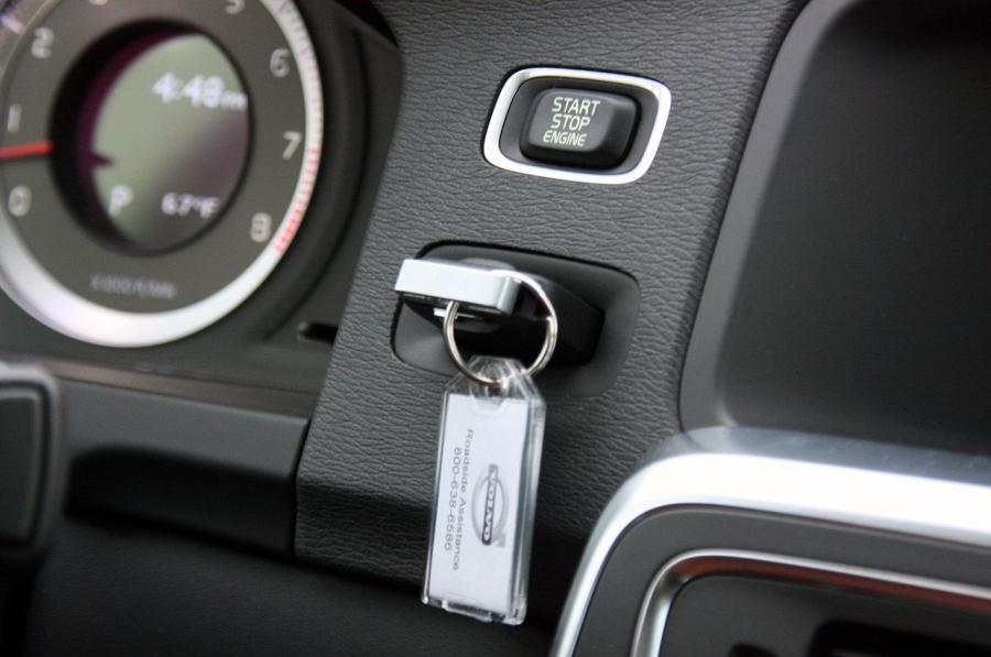  Volvo S60 2010 года  (фото 151 из 226)